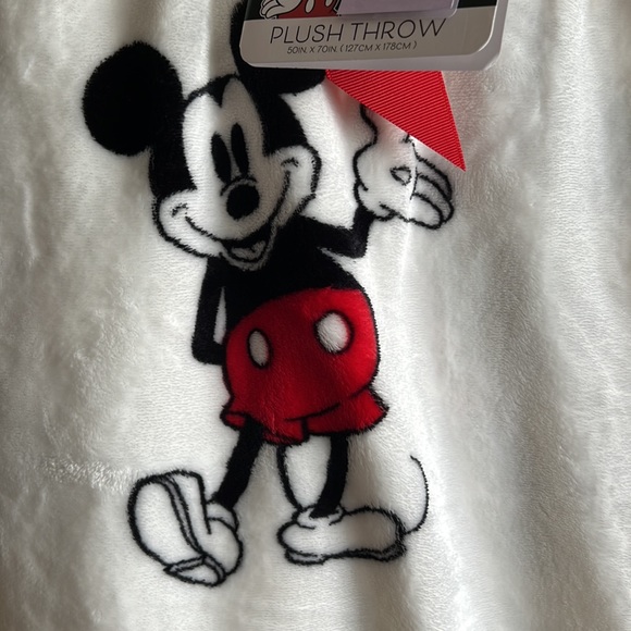 Disney Mickey Mouse Plush Throw - Picture 3 of 3